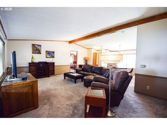 7918 Se KING Rd 5, Milwaukie, OR 97222