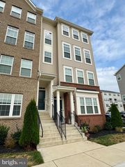 5964 FORUM SQ, Frederick, MD 21703