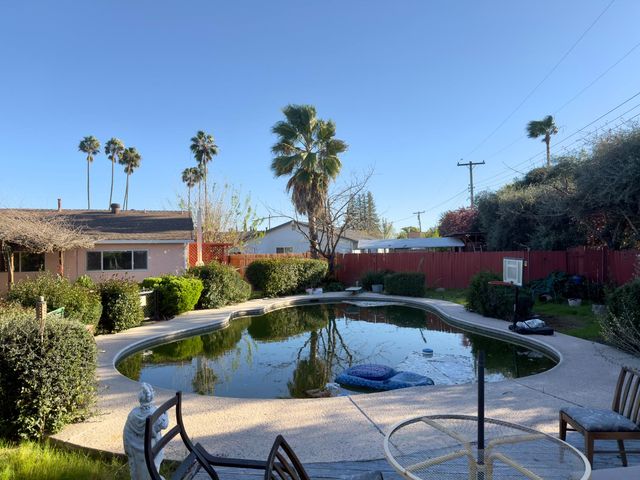 7550 Silky Ct, Sacramento, CA 95823