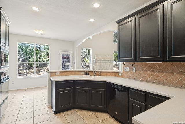 1543 Overlook Crk, San Antonio, TX 78260