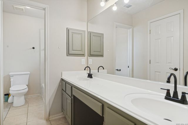 1543 Overlook Crk, San Antonio, TX 78260