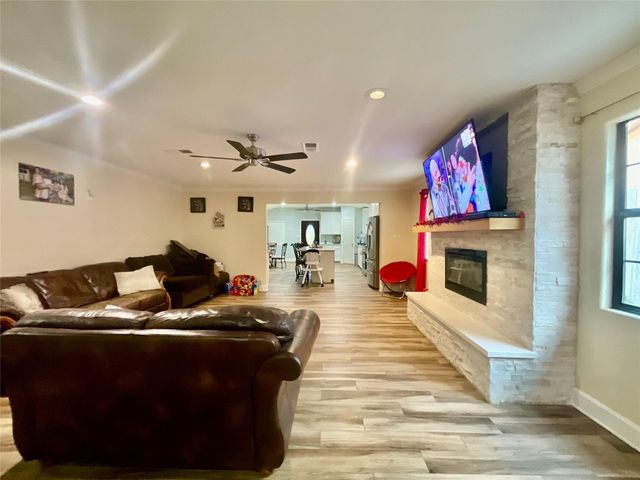 9213 Madera Road, Houston, TX 77078