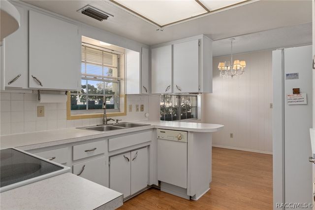 7414 S Duval Island Drive, Floral City, FL 34436