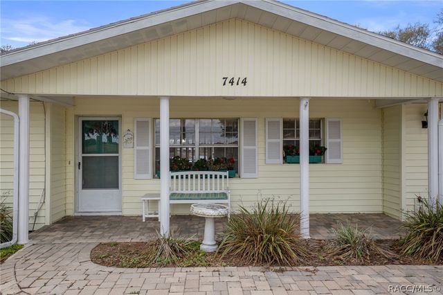 7414 S Duval Island Drive, Floral City, FL 34436