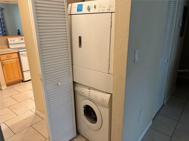 3640 41ST LANE S 72E, St Petersburg, FL 33711