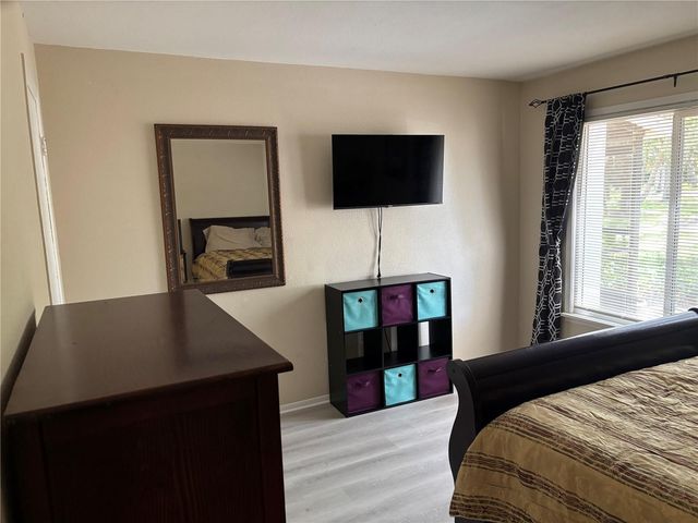 3640 41ST LANE S 72E, St Petersburg, FL 33711