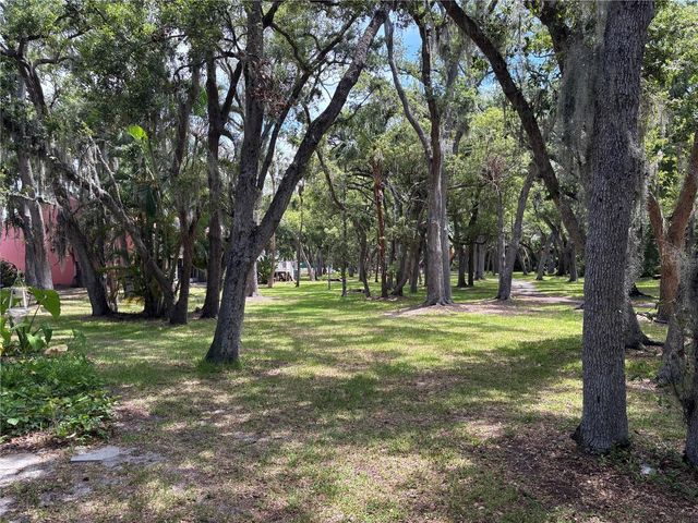 3640 41ST LANE S 72E, St Petersburg, FL 33711