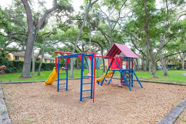 3640 41ST LANE S 72E, St Petersburg, FL 33711