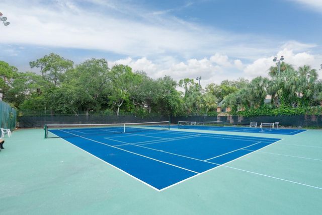 3640 41ST LANE S 72E, St Petersburg, FL 33711
