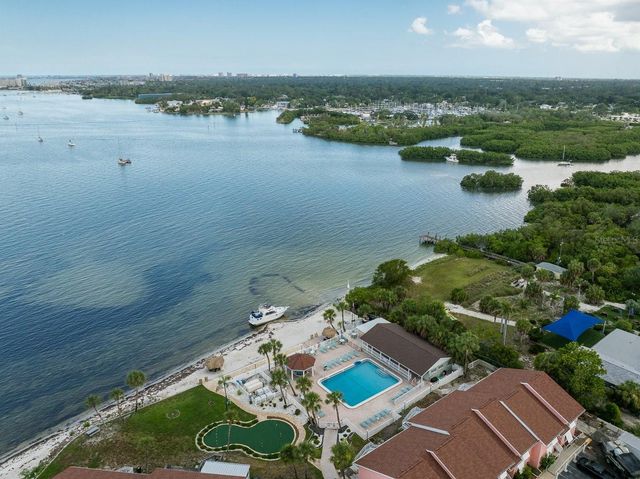 3640 41ST LANE S 72E, St Petersburg, FL 33711