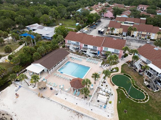 3640 41ST LANE S 72E, St Petersburg, FL 33711