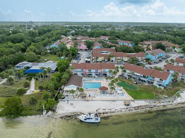 3640 41ST LANE S 72E, St Petersburg, FL 33711
