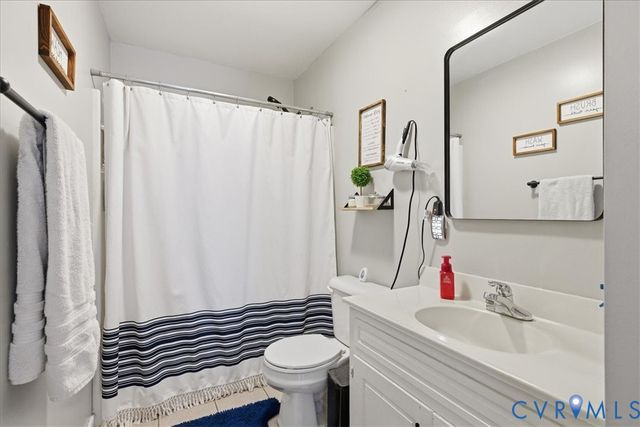 13504 Taylor Dr, Disputanta, VA 23842