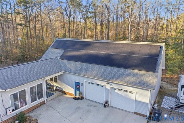 13504 Taylor Dr, Disputanta, VA 23842