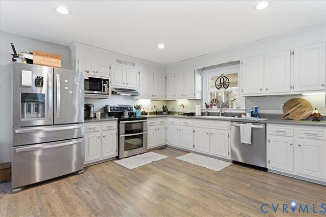 13504 Taylor Dr, Disputanta, VA 23842