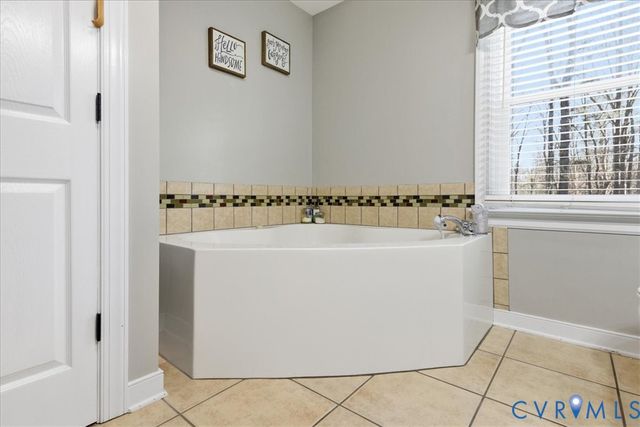 13504 Taylor Dr, Disputanta, VA 23842