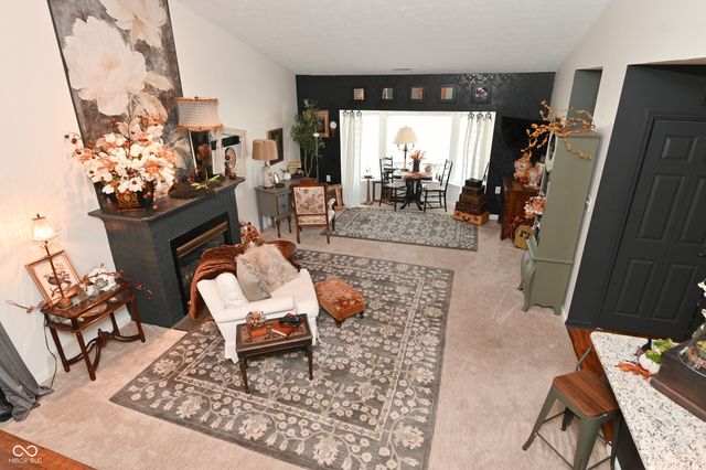 269 Lake View Court, Avon, IN 46123