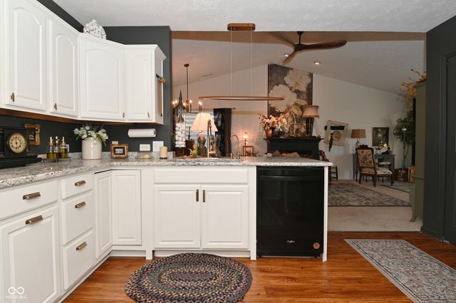 269 Lake View Court, Avon, IN 46123