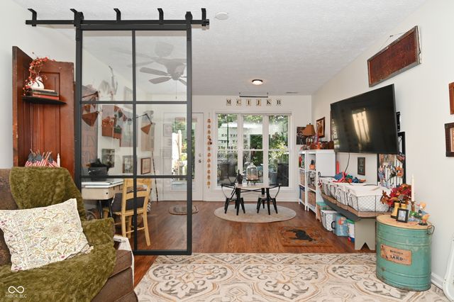 269 Lake View Court, Avon, IN 46123