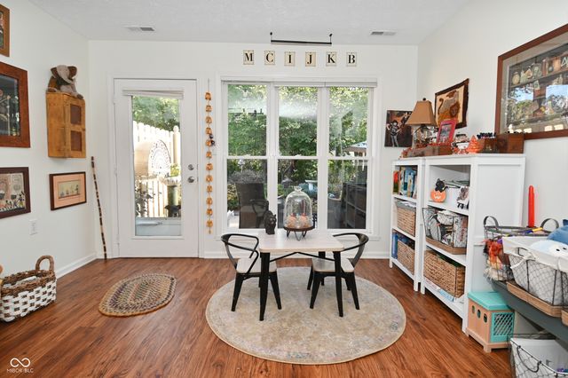 269 Lake View Court, Avon, IN 46123