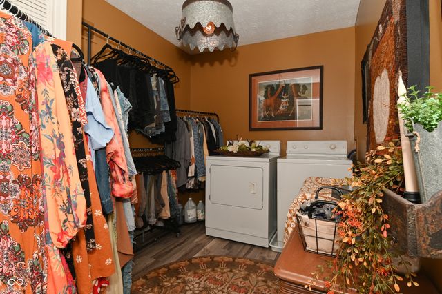 269 Lake View Court, Avon, IN 46123