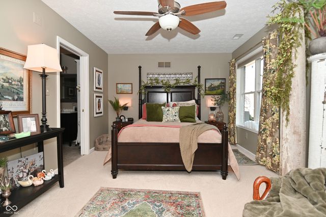 269 Lake View Court, Avon, IN 46123