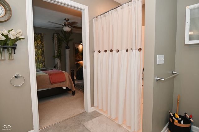 269 Lake View Court, Avon, IN 46123