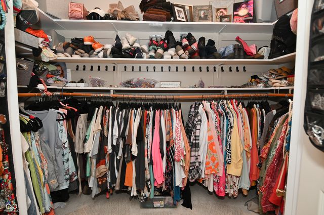 269 Lake View Court, Avon, IN 46123