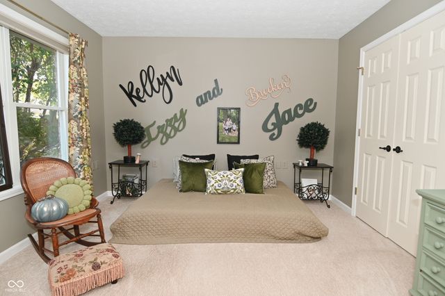 269 Lake View Court, Avon, IN 46123