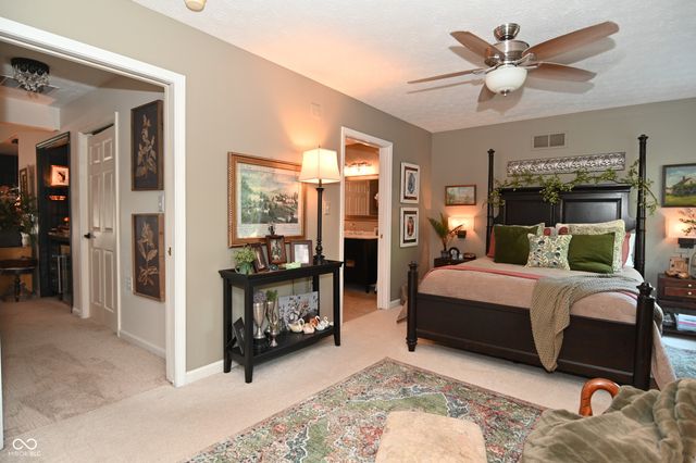 269 Lake View Court, Avon, IN 46123