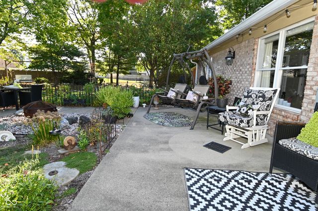 269 Lake View Court, Avon, IN 46123