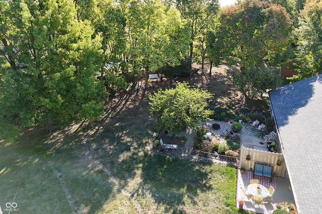 269 Lake View Court, Avon, IN 46123