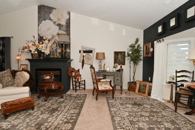 269 Lake View Court, Avon, IN 46123