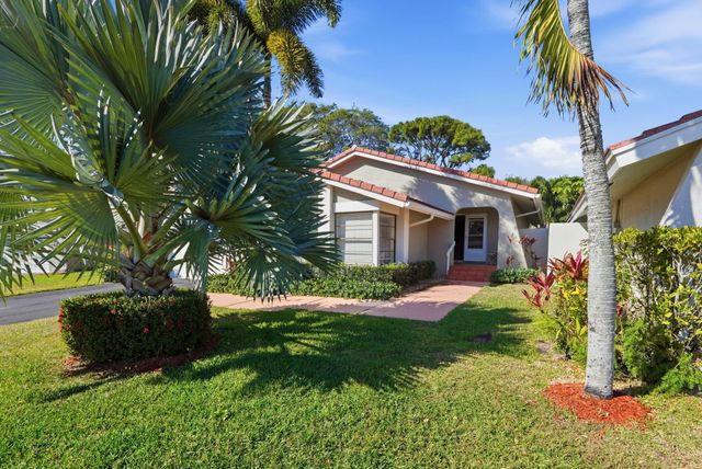 2842 Kelly Brooke Lane, Deerfield Beach, FL 33442