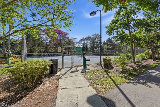 2842 Kelly Brooke Lane, Deerfield Beach, FL 33442