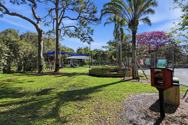 2842 Kelly Brooke Lane, Deerfield Beach, FL 33442