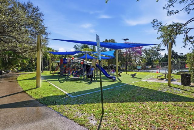 2842 Kelly Brooke Lane, Deerfield Beach, FL 33442