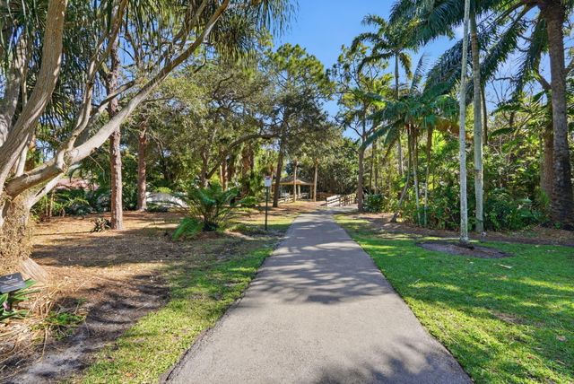 2842 Kelly Brooke Lane, Deerfield Beach, FL 33442