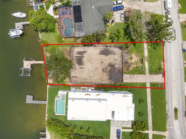 6151 BAYOU GRANDE BOULEVARD NE, St Petersburg, FL 33703