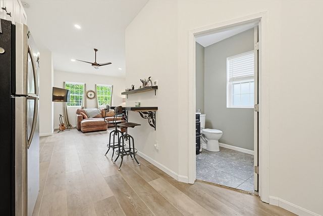 211 Mendon St, Hopedale, MA 01747