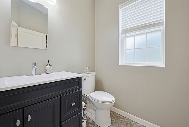 211 Mendon St, Hopedale, MA 01747