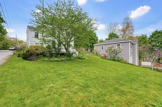 211 Mendon St, Hopedale, MA 01747