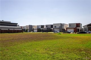 5208 Shalom Drive, Edinburg, TX 78539