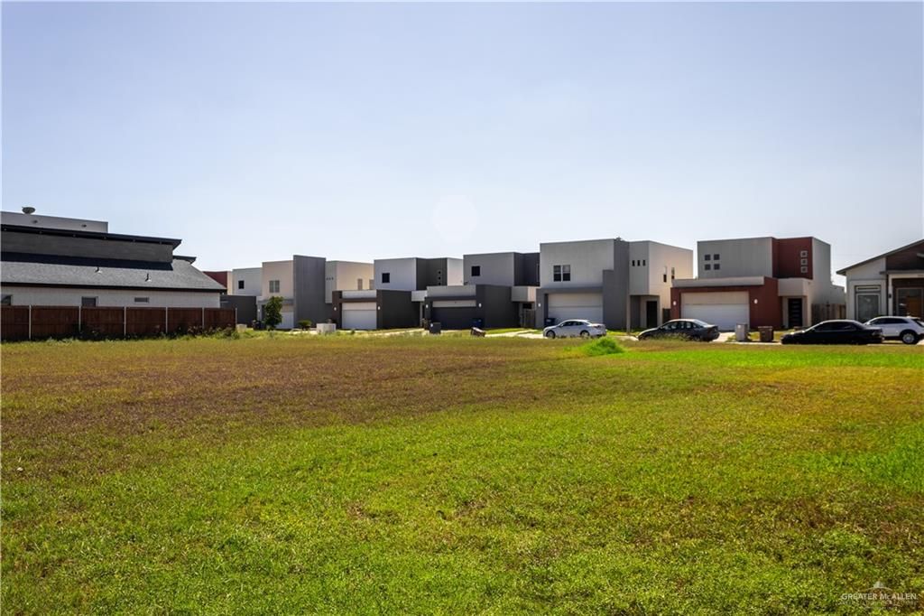 5208 Shalom Drive, Edinburg, TX 78539