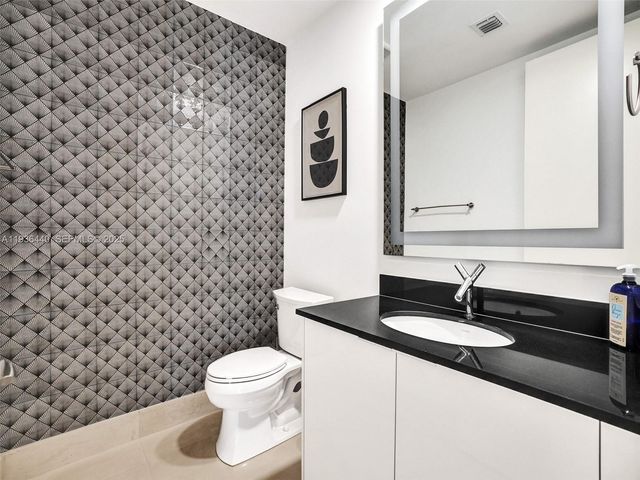 16001 Collins Ave 702, Sunny Isles Beach, FL 33160