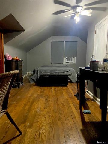 25325 Ivanhoe Avenue, Redford Charter Township, MI 48239