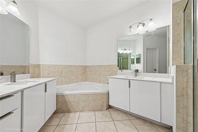 8666 NW 109th Court 8666, Doral, FL 33178