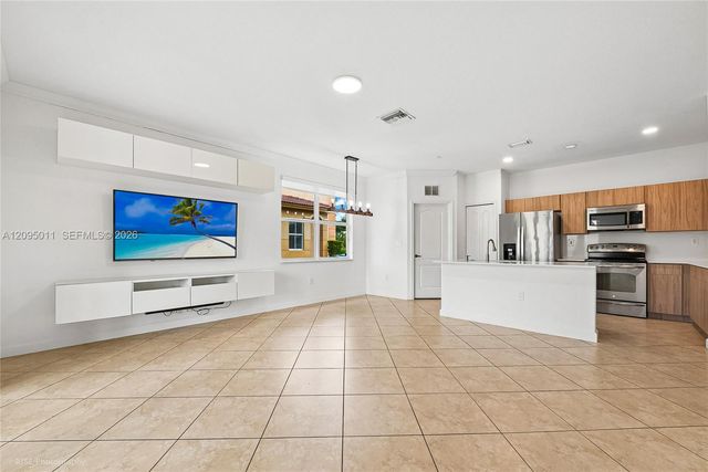 8666 NW 109th Court 8666, Doral, FL 33178
