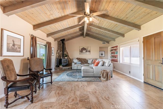 1675 Adobe Road, Paso Robles, CA 93446
