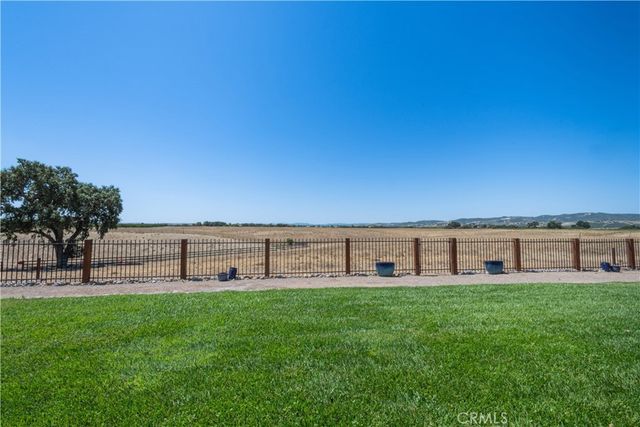 1675 Adobe Road, Paso Robles, CA 93446